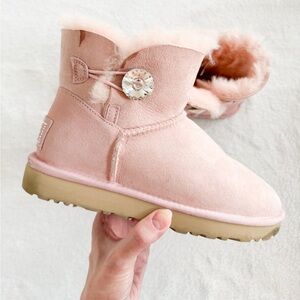 UGG Mini Bailey Button Boots Blush Pink Suede Women’s Size 7
